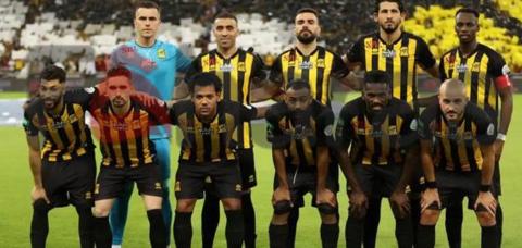 تشكيلة نادي الاتحاد المتوقعة أمام الأخدود وفي الصورة يظهر لاعبي نادي الاتحاد 